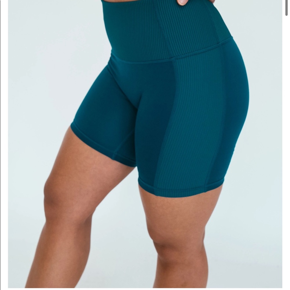 Ptula X HB Hannah Short : 6"